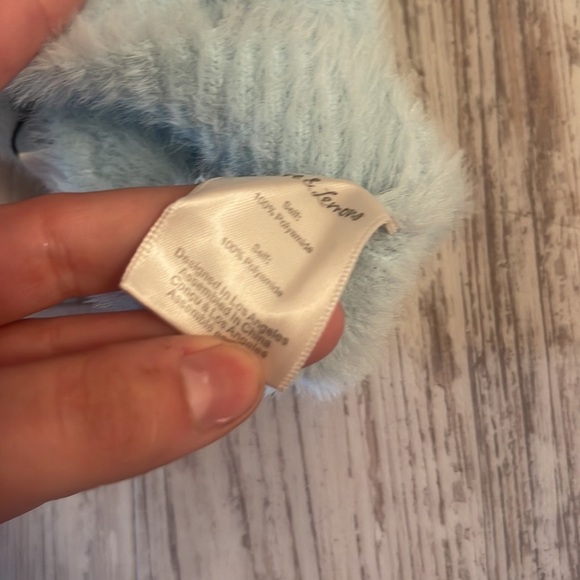 For Love & Lemons Blue Devon Faux Fur Crop Top sz XXS - Picture 5 of 5